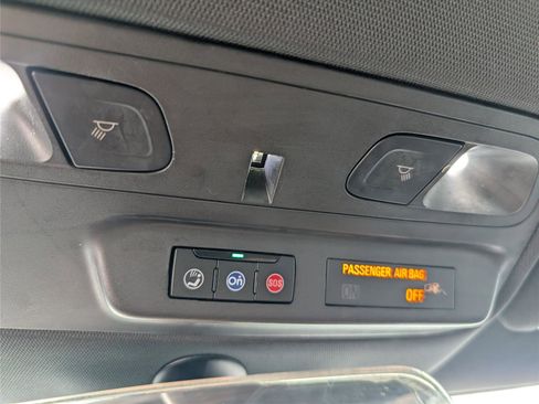 Used 2020 Chevrolet Camaro LT RWD image 14