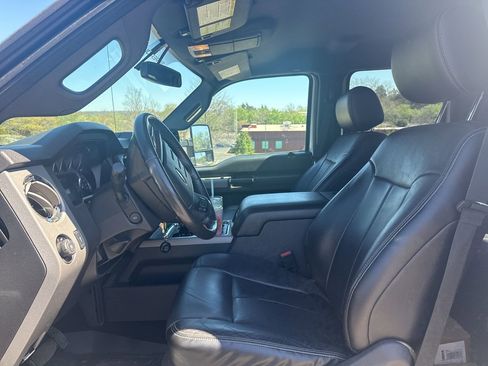 Used 2015 Ford F350 Lariat w/ Chrome Package image 7