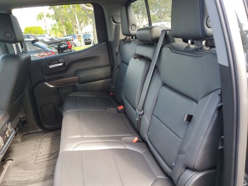 Used 2020 GMC Sierra 1500 SLT w/ SLT Premium Plus Package image 4