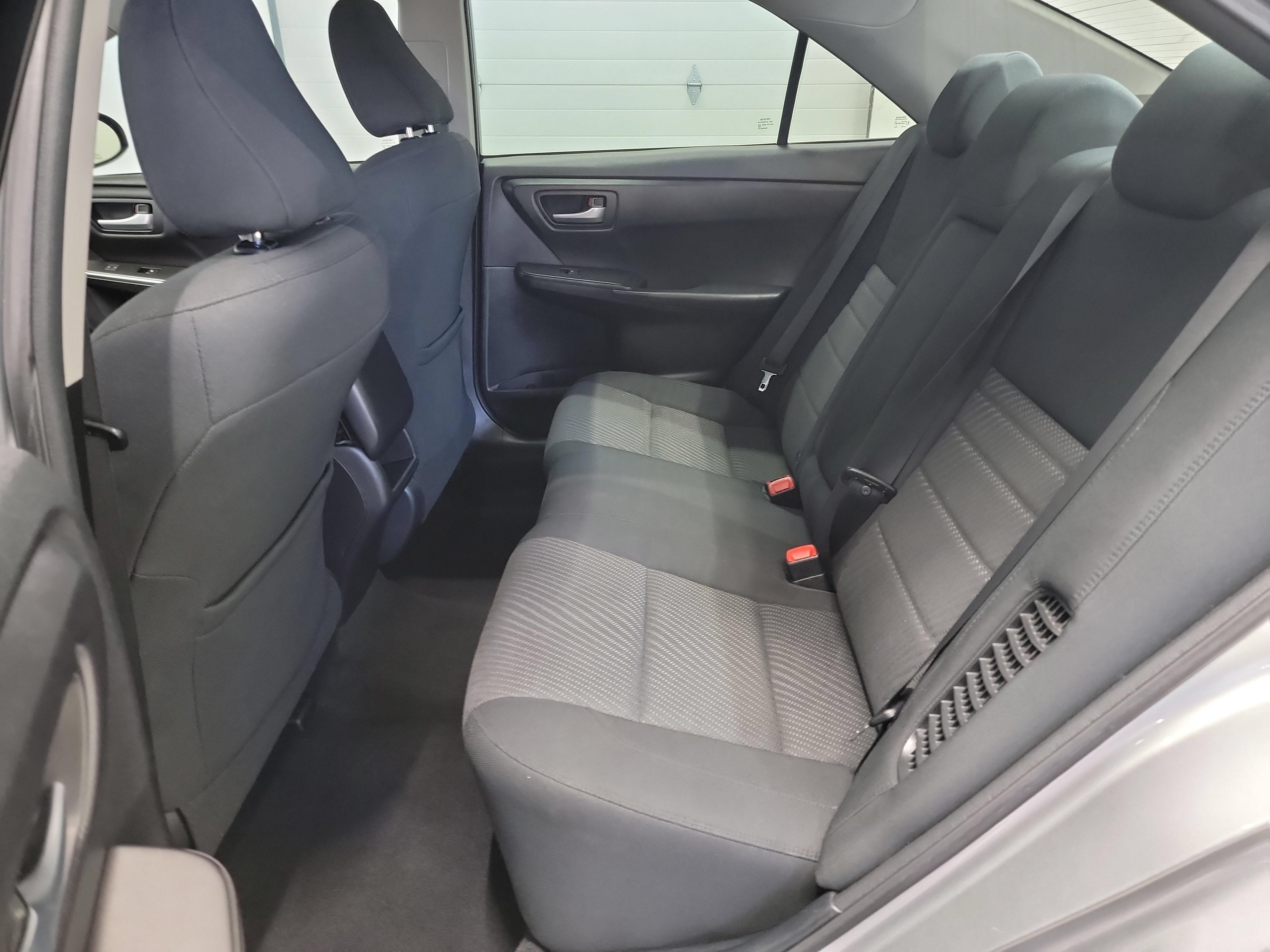Used 2017 Toyota Camry LE FWD image 27