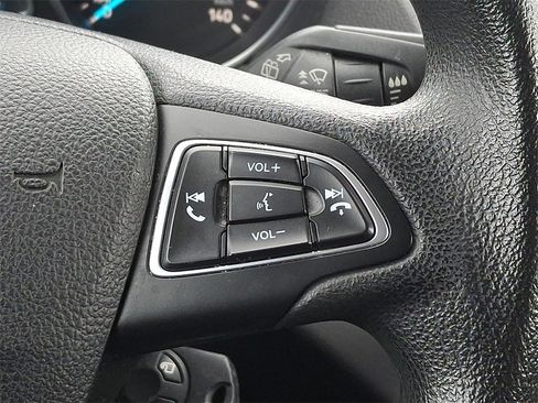 Used 2018 Ford Escape SE image 21