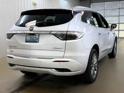 Used 2024 Buick Enclave Avenir AWD/4WD image 5
