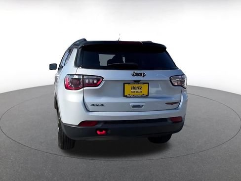 Used 2025 Jeep Compass Trailhawk AWD/4WD image 10