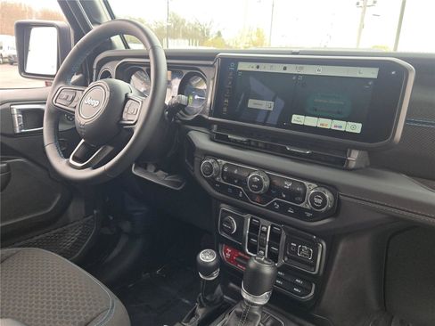 Certified 2025 Jeep Wrangler Unlimited Rubicon 4xe w/ Safety Group AWD/4WD image 9