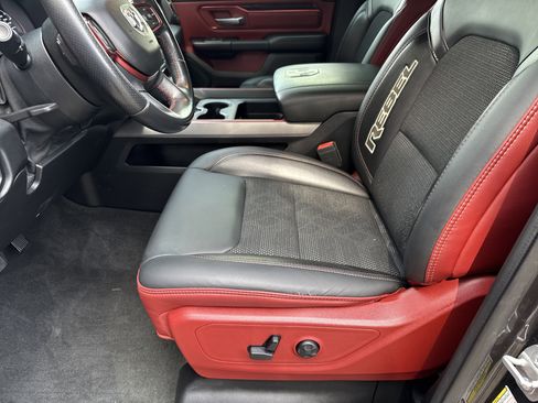 Used 2020 RAM 1500 Rebel image 9