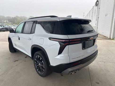 New 2026 Chevrolet Traverse LT w/ Sun and Wheel Package image 9