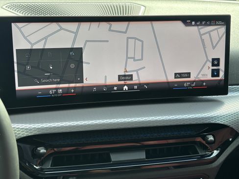 Used 2026 BMW i4 eDrive40 w/ Premium Package RWD image 29