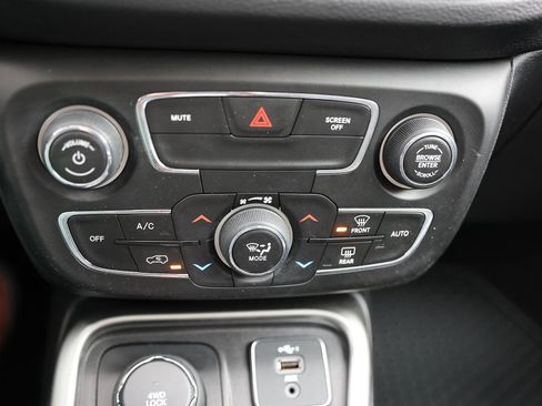 Used 2021 Jeep Compass Latitude w/ Convenience Group image 27