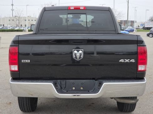 Used 2019 RAM 1500 Classic SLT image 16