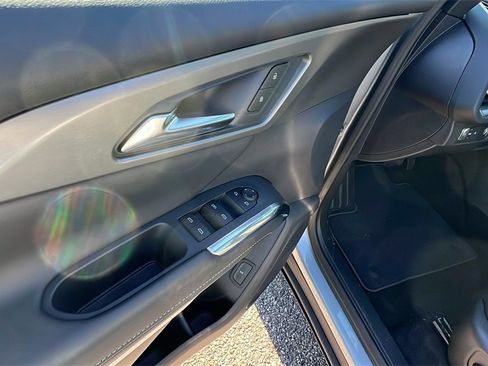 New 2026 Chevrolet Traverse LT w/ Sun and Wheel Package image 12