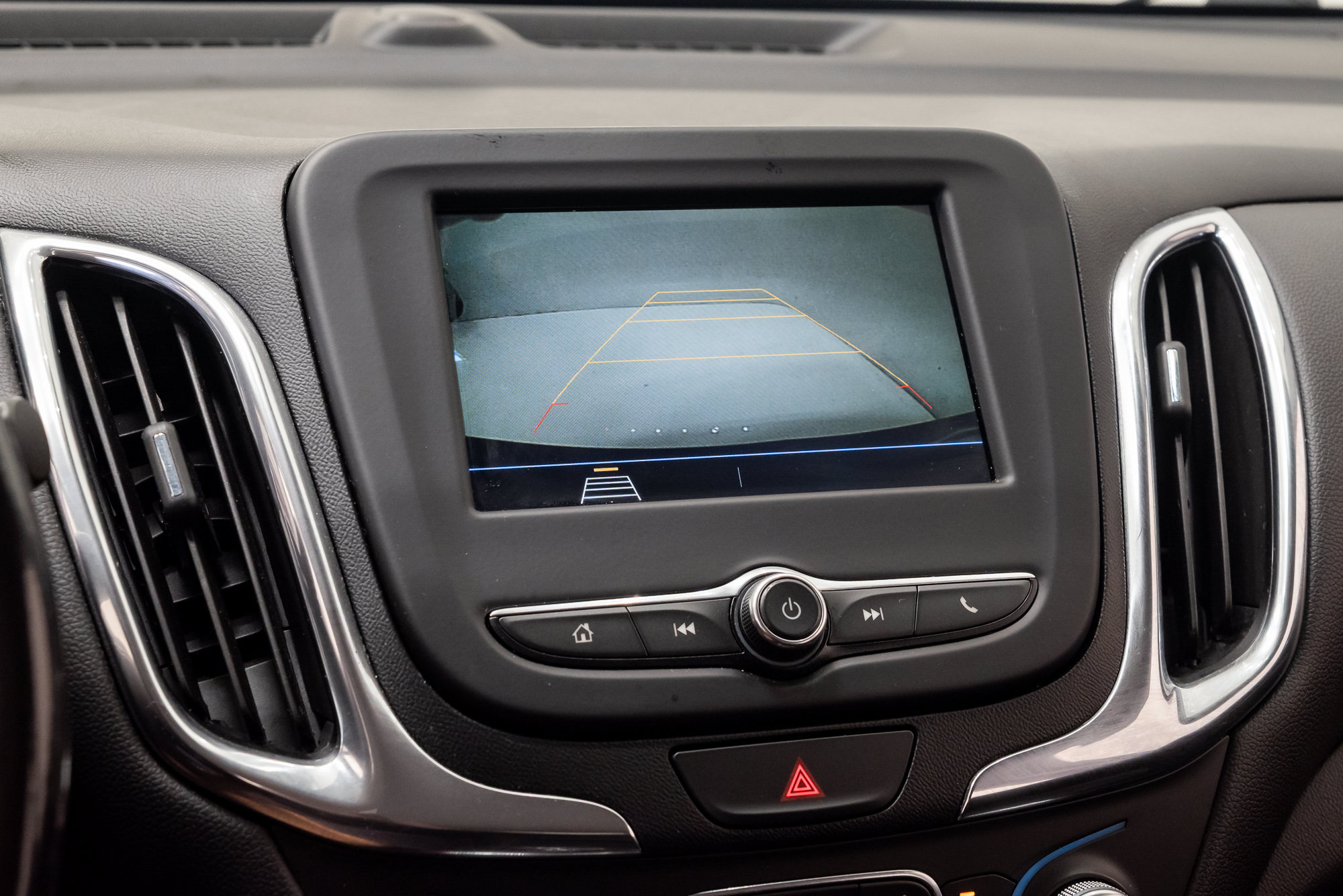 Used 2019 Chevrolet Equinox LT FWD image 14