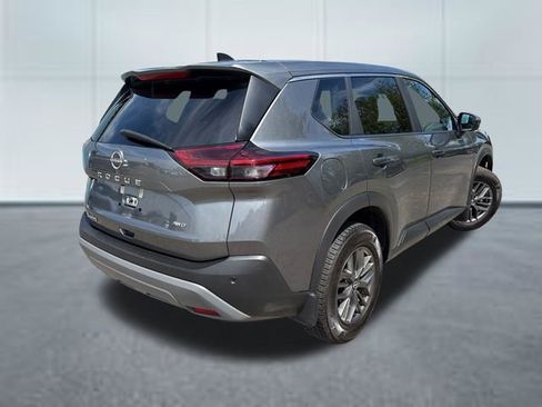 Used 2023 Nissan Rogue S AWD/4WD image 4