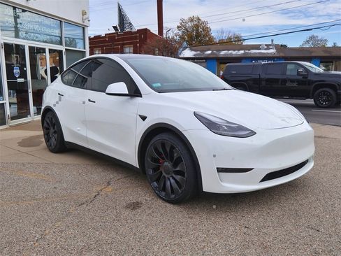 Used 2021 Tesla Model Y Performance image 5