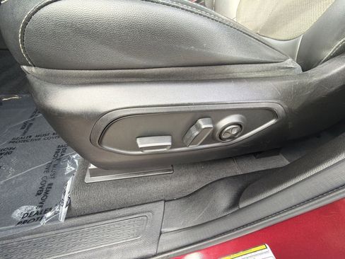 Used 2023 Jeep Grand Cherokee Altitude image 14