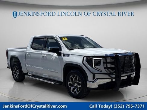 Used 2023 GMC Sierra 1500 SLE RWD image 1