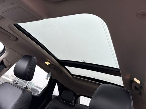 Used 2020 Ford Escape SE Sport image 26