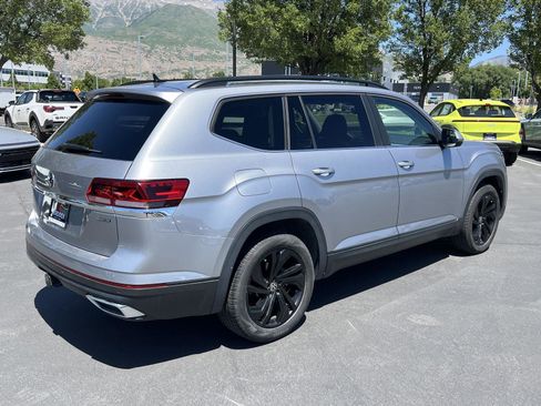 Used 2023 Volkswagen Atlas SE AWD/4WD image 7