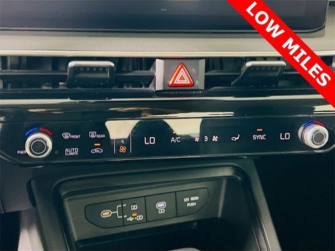 Used 2025 Kia K5 LXS image 16