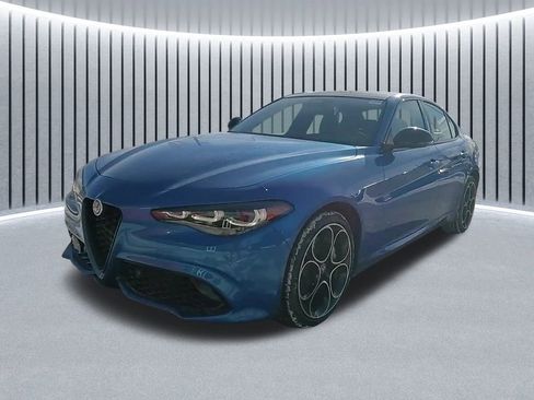 New 2025 Alfa Romeo Giulia AWD image 17