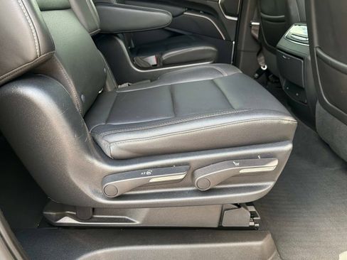 Used 2021 Cadillac Escalade ESV Luxury image 27