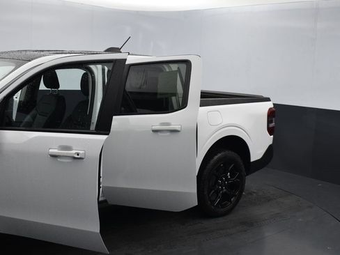 New 2025 Ford Maverick Lariat w/ Black Appearance Package image 29