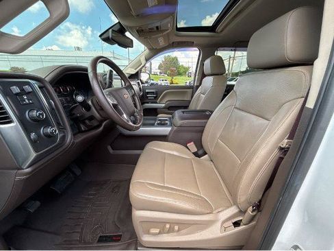 Used 2017 Chevrolet Silverado 1500 LTZ Z71 w/ LTZ Plus Package AWD/4WD image 17