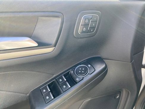Used 2022 Ford Escape SEL w/ Technology Package FWD image 15