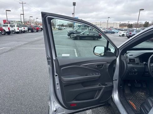 Certified 2023 Honda Passport TrailSport image 11