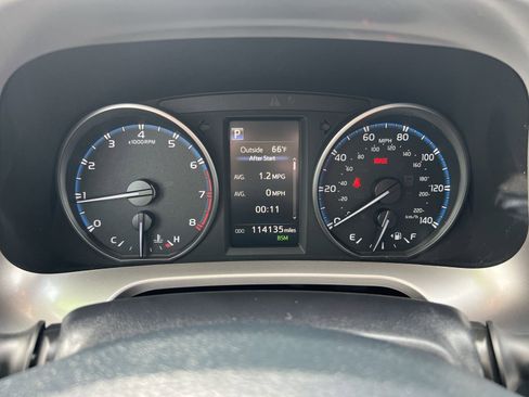 Used 2018 Toyota RAV4 XLE w/ Plus Extra Value Package AWD/4WD image 16