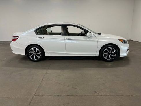 Used 2016 Honda Accord EX-L image 2