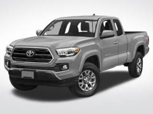 Used 2017 Toyota Tacoma SR5 w/ Tow Package AWD/4WD image 7