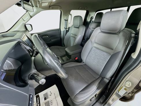 Used 2022 Nissan Frontier SV image 12