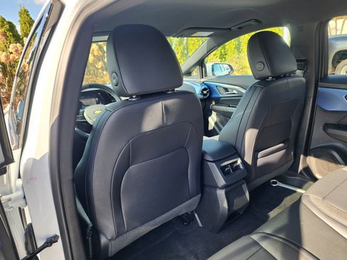 New 2026 Chevrolet Equinox EV LT image 15