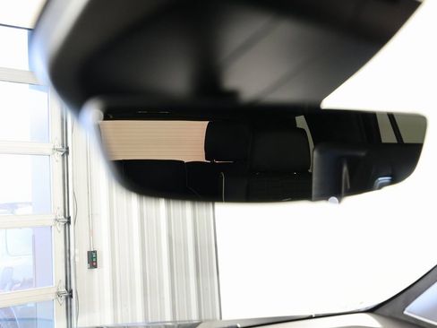 Used 2025 Cadillac Escalade V w/ LPO, ONYX Package image 27