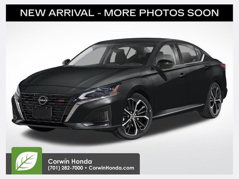 Used 2025 Nissan Altima 2.5 SR image 1