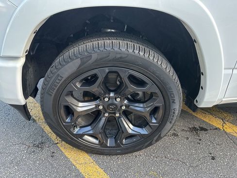 Used 2024 RAM 1500 Limited image 33