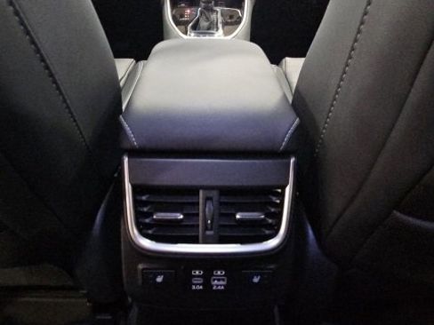 Used 2025 Subaru Outback Limited XT image 28