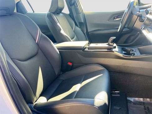 Used 2024 Toyota Prius XLE image 28