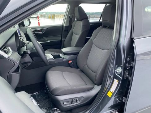 Used 2025 Toyota RAV4 XLE w/ Convenience Package AWD/4WD image 17