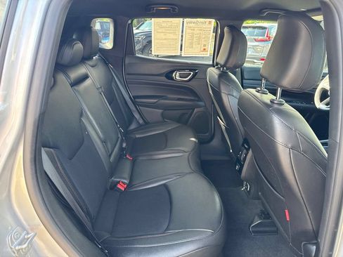 Used 2025 Jeep Compass Trailhawk AWD/4WD image 29