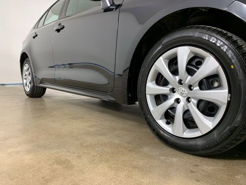 Used 2024 Toyota Corolla LE image 6