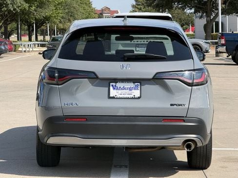 Used 2025 Honda HR-V Sport image 5