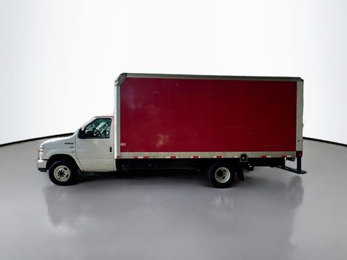 Used 2015 Ford E-350 and Econoline 350 Super Duty image 4