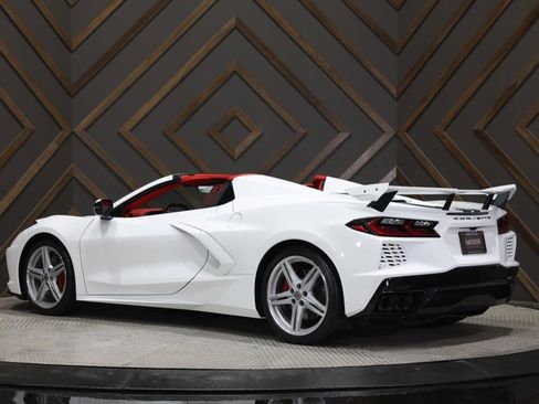 Used 2024 Chevrolet Corvette Stingray Premium Conv w/ Z51 Performance Package image 17