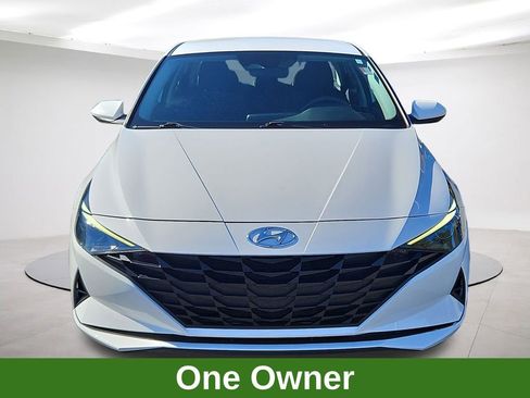 Used 2023 Hyundai Elantra SEL image 2