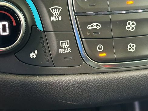 Used 2023 Chevrolet Equinox RS FWD image 20