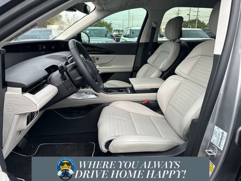 New 2026 Lincoln Nautilus Reserve image 7