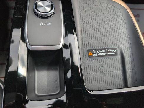 New 2026 Buick Enclave Avenir w/ Super Cruise Package FWD image 36