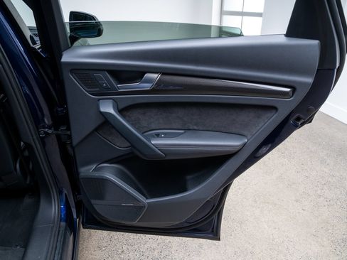 Used 2019 Audi SQ5 Premium Plus w/ Premium Plus Package AWD/4WD image 22