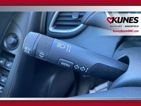 Used 2019 Chevrolet Trax LT w/ LT Convenience Package image 25